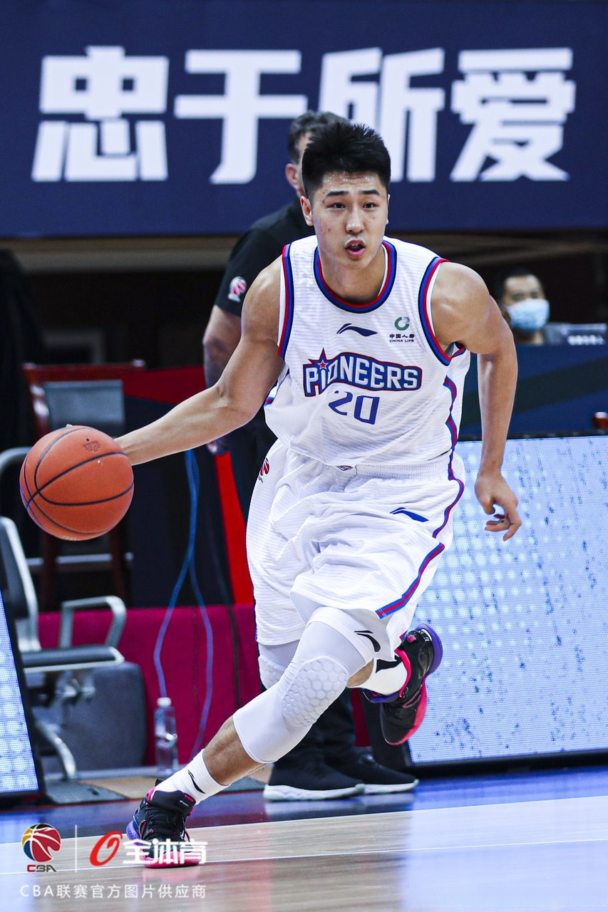 包含风云突变葡萄牙体育清晨篮板制胜，CBA常规赛版图或变，引发热议，赛季目标并未改变的词条